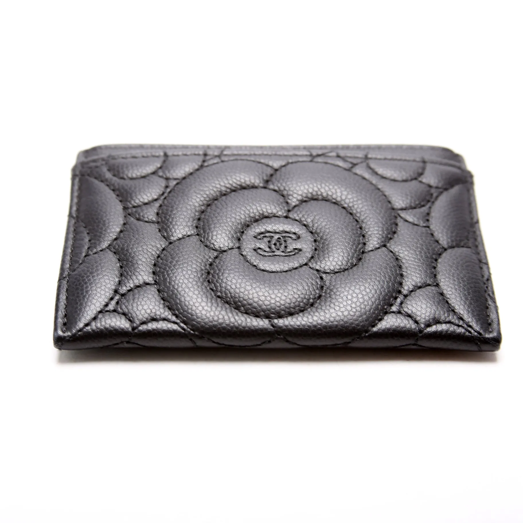 Camellia Flower Embossed Caviar Card Holder 24M Black