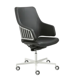 Italia IT6 Executive Chair