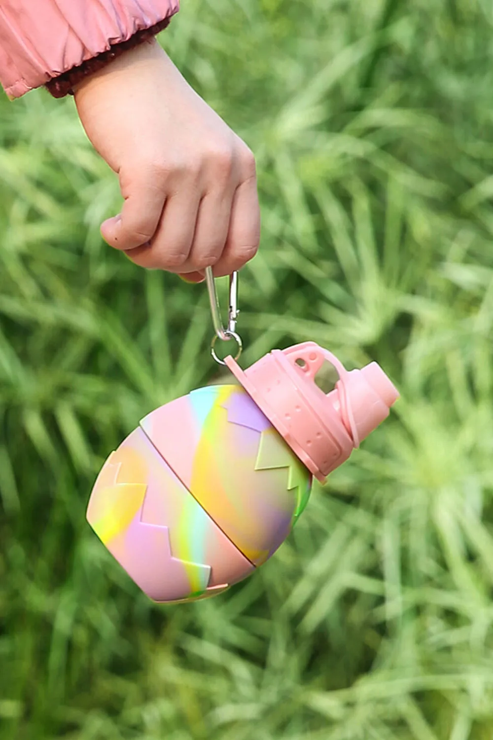 New Silicone Outdoor Sports Folding Water Bottle Telescopic Water Cup.